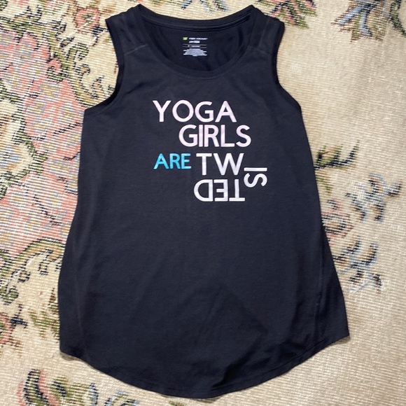 Womens TEK GEAR, DryTEK Yoga Tank! “Yoga Girls are TWISTED” Super Cute! EUC SM🎄 - Picture 1 of 8